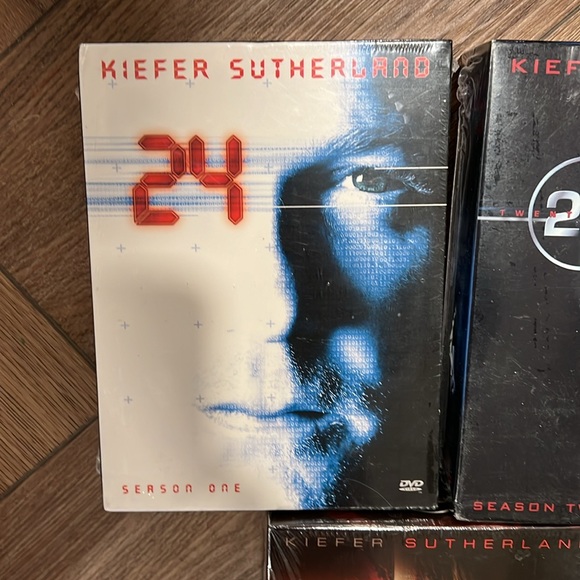🔥Kiefer Sutherland NIB 24 Season 1,2 and 4 - Picture 2 of 4